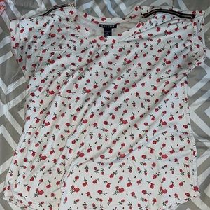 FLOWERED RED AND WHITE TOP